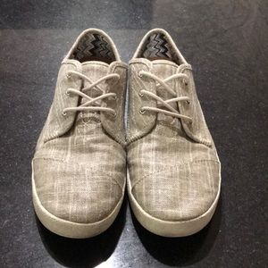 Toms Lace Up Sneakers